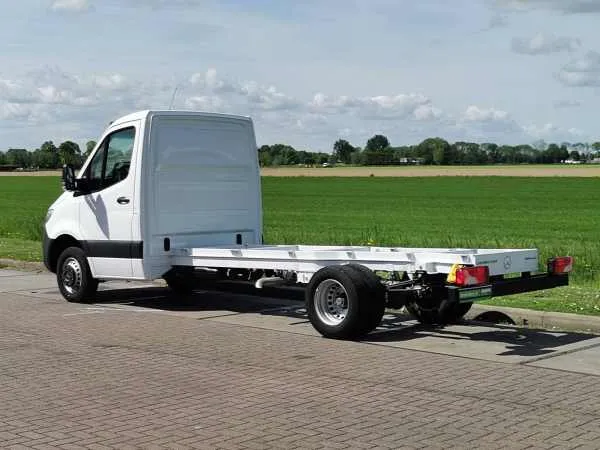 Mercedes-Benz Sprinter 519 CDI 3.0 LTR 6 CYL! Image 5